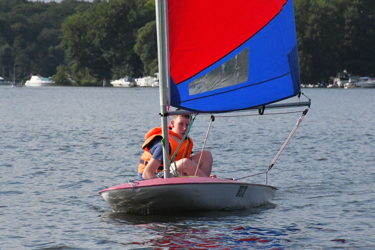 Fabian Alexander segelt den Topper 